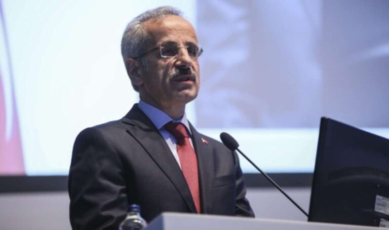 bakan-uraloglundan-gsm-operatorleriyle-toplanti-sonrasi-aciklama-kapsama-problemi-yasamadik-rgeEBtQv.jpg