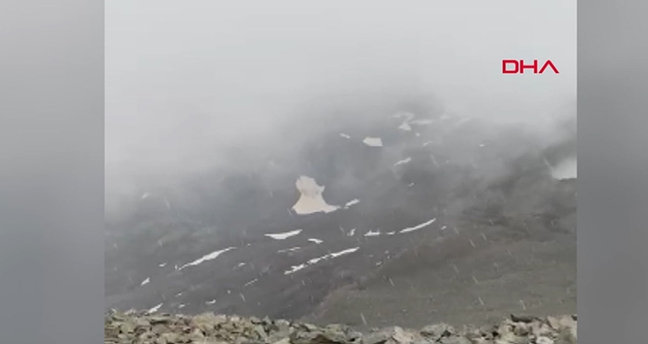 Bu mevsimde kar yağdı!