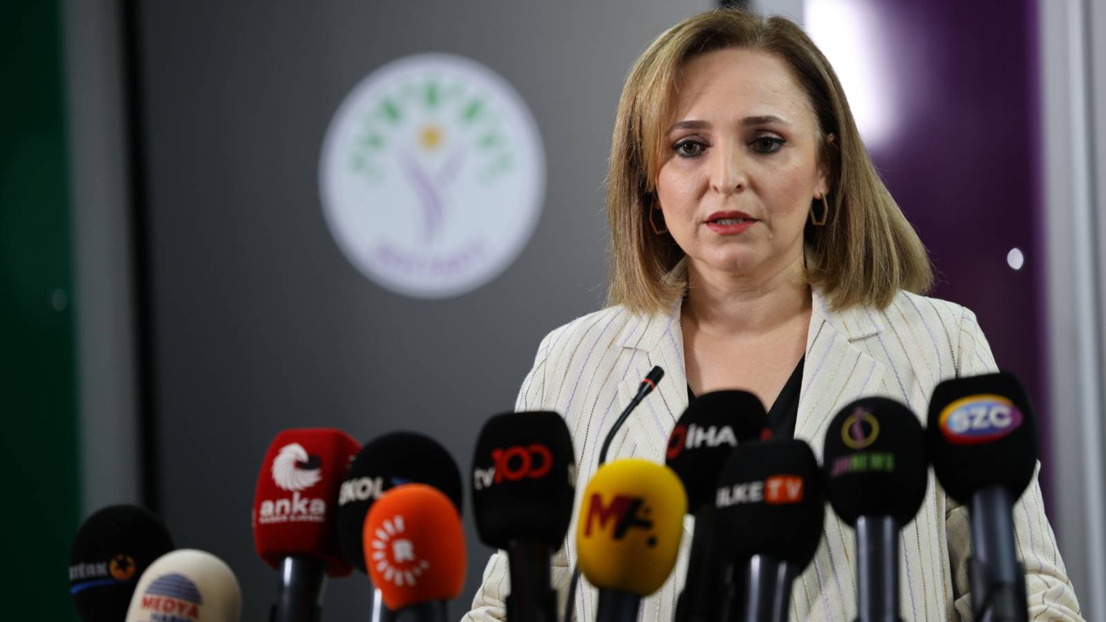 DEM Parti’den CHP’ye destek, iktidara kayyım tepkisi: Hukuk dışı ve meşru değil!