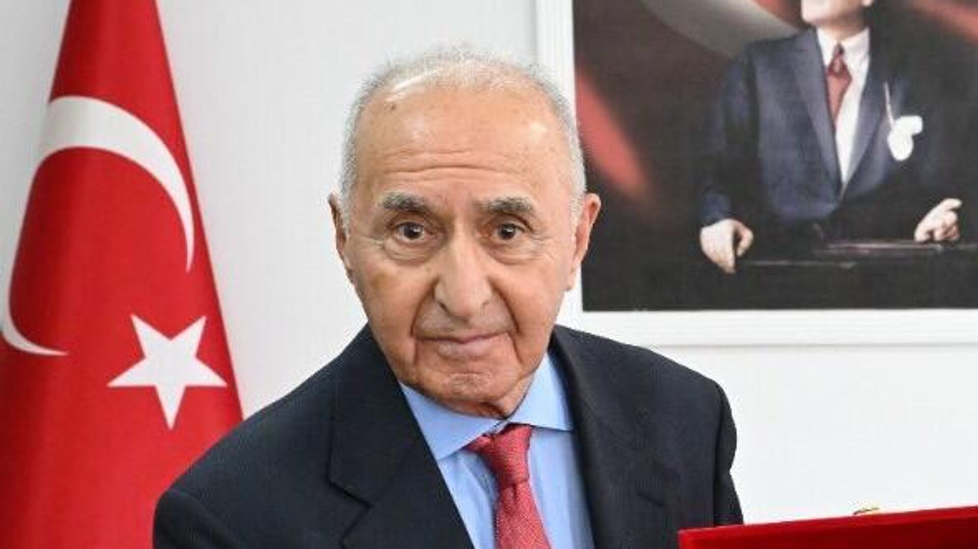 eski chp genel baskani yogun bakima kaldirildi l4d3FOkN