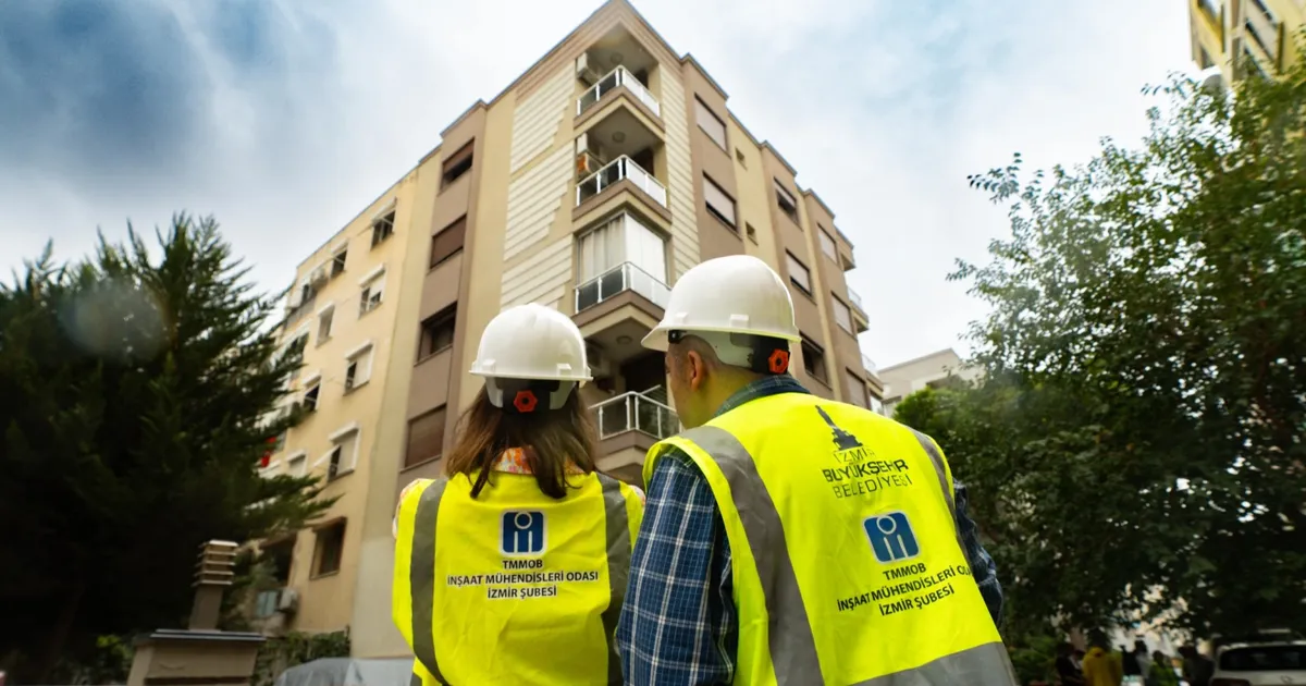 İzmir Karşıyaka’nın yapı stoku için çalışmalar başladı