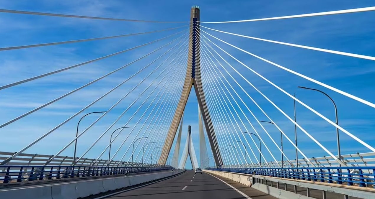 İki ülkeyi birbirine bağlayan dev köprü: Ulaşım tamamen değişecek
