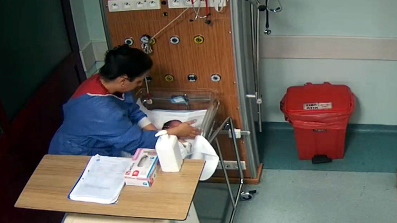 5 günlük bebeği engelli bırakan hemşire başka bir bebeğe de şiddet uygulamış