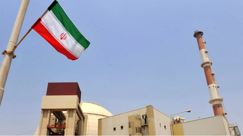 İran, nükleer adımlar için yaptırımların kaldırılmasını bekliyor