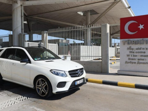 Icisleri bakani ciftci duyurdu gurbetcilere yabanci plakali arac kolayligi lxqfPqqf